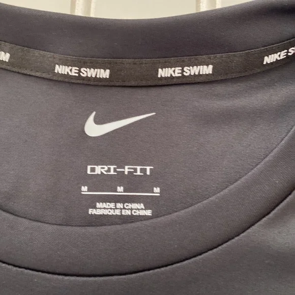 Nike Dry Fit - Picture 2 of 7